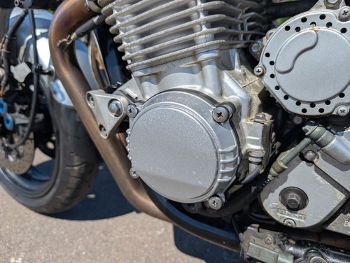 Yamaha xjr1300 left engine oil - xjr1300,