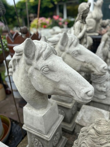 Pair horse heads - pair,