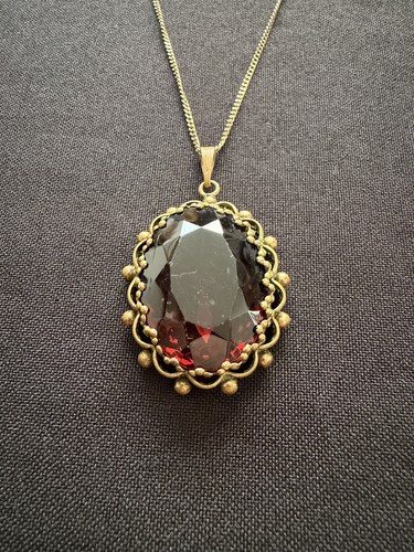 Vintage victorian style red - victorian,