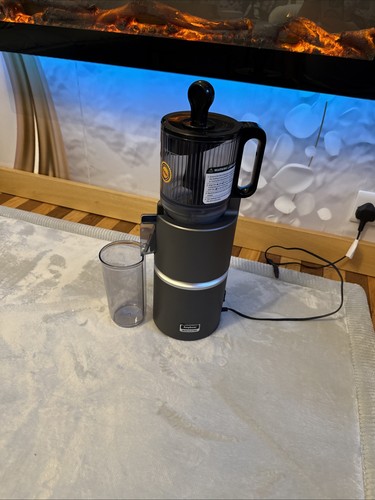 Cold press juicer - juicer, auction
