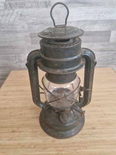 Old kerosene lamp chalwyn - kerosene,