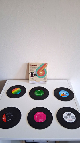 Vinyl record style coaster set - record,