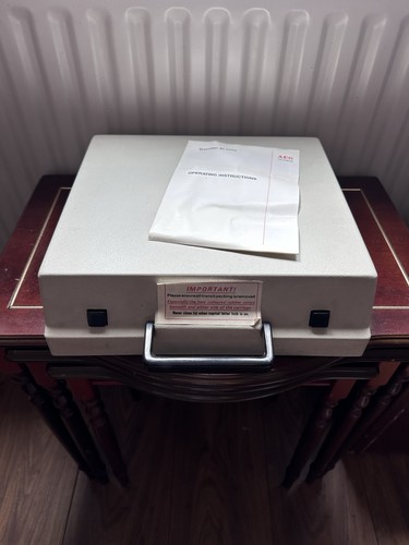 Vintage olympia aeg traveller - olympia,