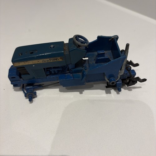 Collectible tractor model ford - model,