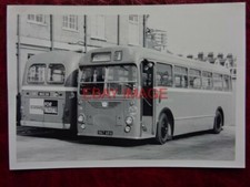 PHOTO  THAMES VALLEY BUS NO 132 (967 ARA) AND 135 (MAX 118)