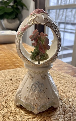 Egg music box rotating - egg,