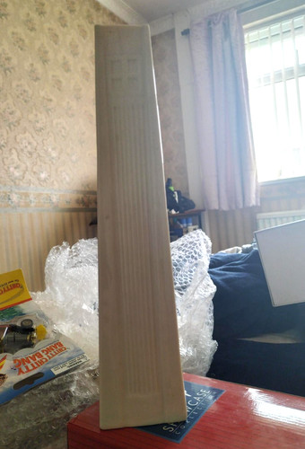 Unboxed belleek living vase - unboxed,
