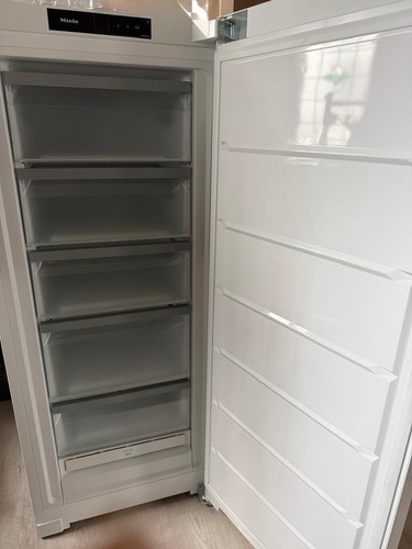 Miele freezer 4322d - miele,