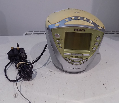 Sony dream machine - machine, icf-cd843l