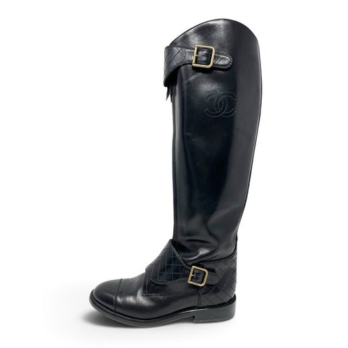 Chanel black quilted leather - quilted,