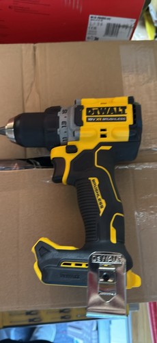 Dewalt dcd800 18v drill driver - 18v, drill/driver