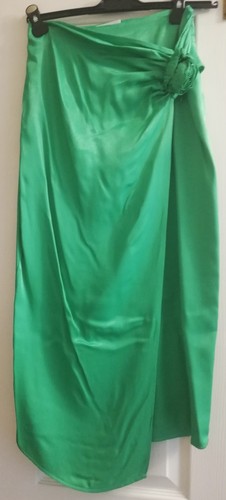 Gree satin skirt size - , 36