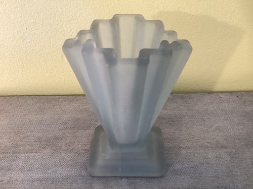 Vintage art deco bagley glass - art,