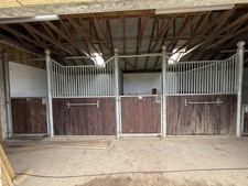 IAE Equestrian Stable Fronts & Partitions – Excellent Condition