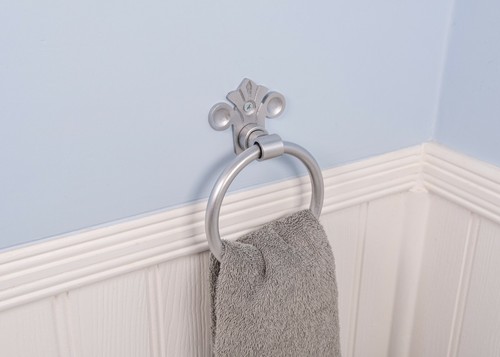 Vintage towel rail silver - towel,