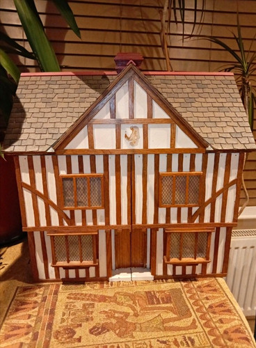 Tudor house wooden - house,