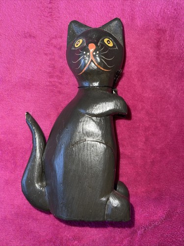 Vintage wooden cat sculpture - wooden,