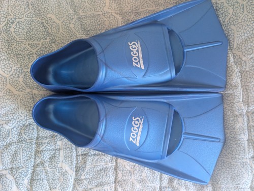 Zoggs flippers size 3 - flippers, 2.5-3