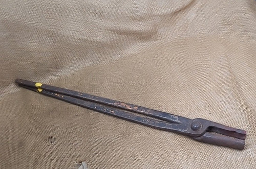 Blacksmiths tongs hollow bit - blacksmiths,