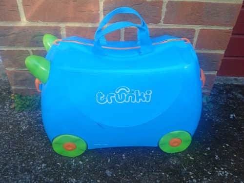 Terence trunki childrens - childrens, sit