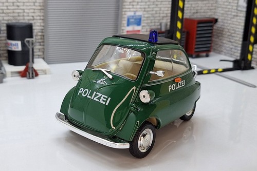 Polizei bmw isetta green - isetta,