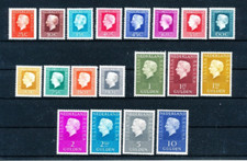 F24  Netherlands complete set of Queen Juliana 1969-1976   Very Fine MNH