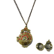 Antique Gold Metal Round