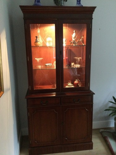 Vintage mahogany display - vintage, “mahogany”