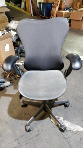 Loaded herman miller mirra - loaded, 1