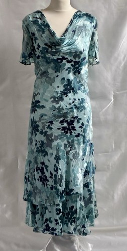 Green dress mother - dress,
