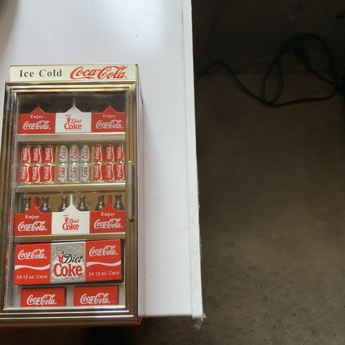 1996 coca cola vintage machine - coca-cola,