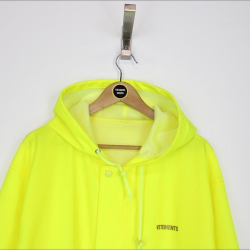 Vetements iconic logo - vetements,