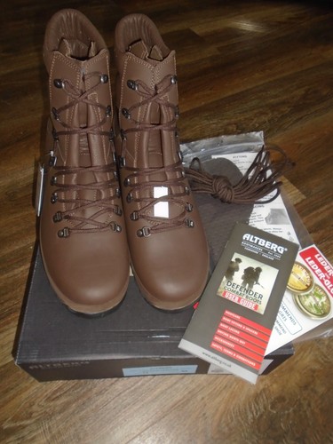 Altberg defender mens combat - defender,