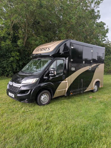 Tonne horsebox - 3.5,