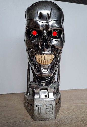 Terminator head statue - terminator,