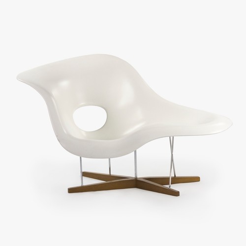 Chaise lounge chair - chaise,