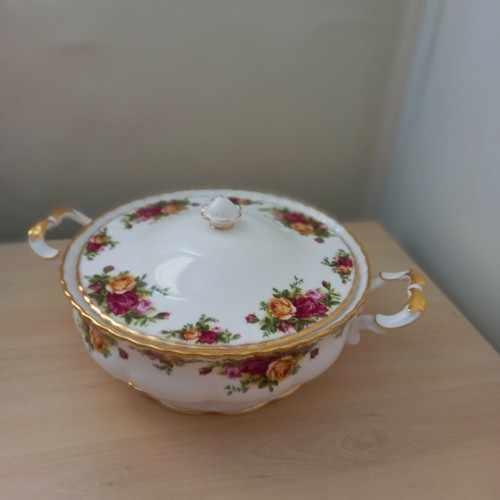 Royal albert old - old, roses
