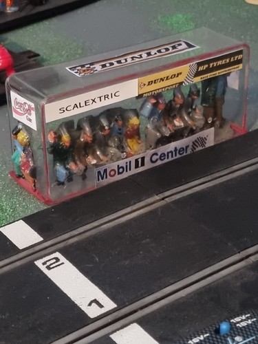 Scalextric props buildings - scalextric,