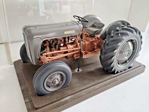 Scale tractoys m - 1/16,