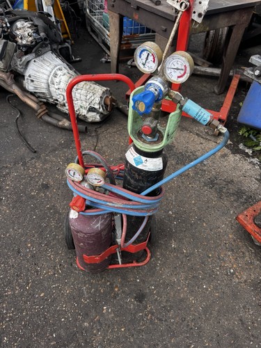 Oxy acetylene welding - oxy, machine