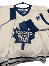 Men’s Toronto Maple Leafs NHL (medium) *READ DESC*