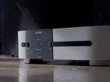 Classe CA-2100 Power Amplifier