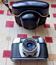 vintage Halina Paulette 35mm film camera
