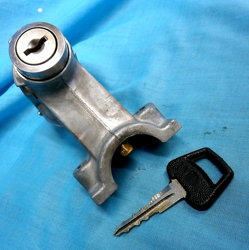 Triumph tr6 steering lock - tr6,