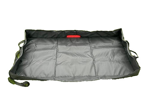 Large carp fishing unhooking - ,