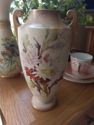 Carlton ware vase - vase, 8.5"