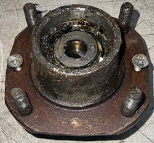 MORRIS MINOR FRONT WHEEL HUB