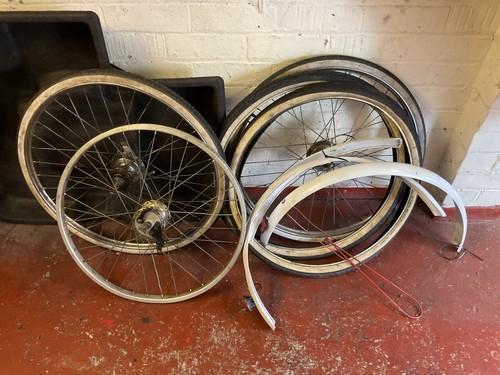 Bicycle parts job lot wheels - lot:,