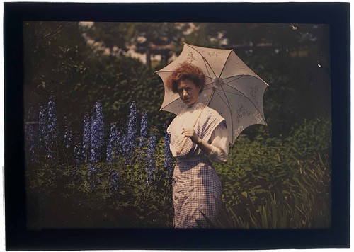 Autochrome photograph woman - photograph,
