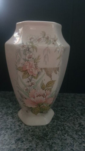 Melba ware stafford vase - melba,